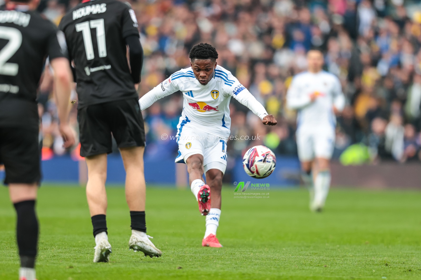 Largie Ramazani of Leeds United shoots on goal during the Sky Bet Championship match Leeds United vs Stoke City at Elland Road, Leeds, United Kingdom, 21st April 2025

(Photo by Richard Bierton/News Images)