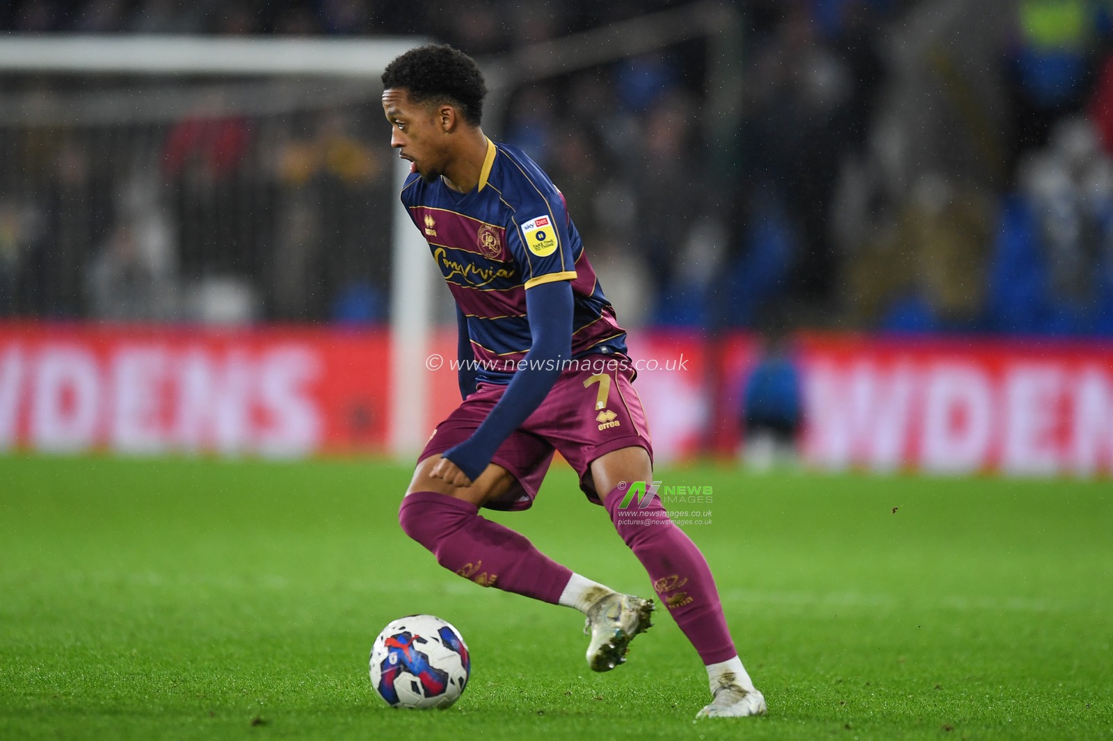 Chris Willock #7 of QPR during the Sky Bet Championship match Cardiff City vs Queens Park Rangers at Cardiff City Stadium, Cardiff, United Kingdom, 26th December 2022

(Photo by Mike Jones/News Images)