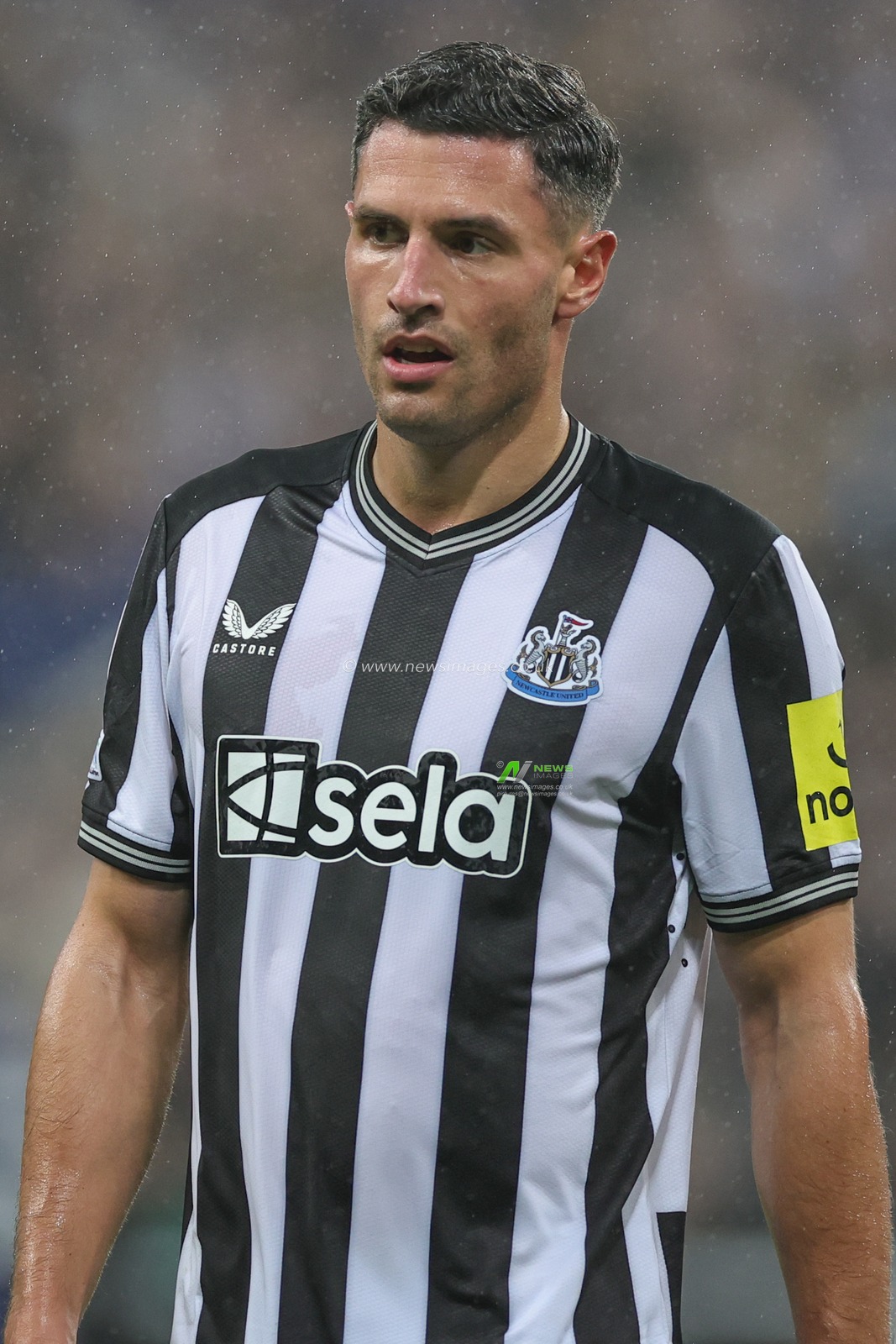 Fabian SchÃ¤r #5 of Newcastle United during the UEFA Champions League match Newcastle United vs Paris Saint-Germain at St. James's Park, Newcastle, United Kingdom, 4th October 2023

(Photo by Mark Cosgrove/News Images)