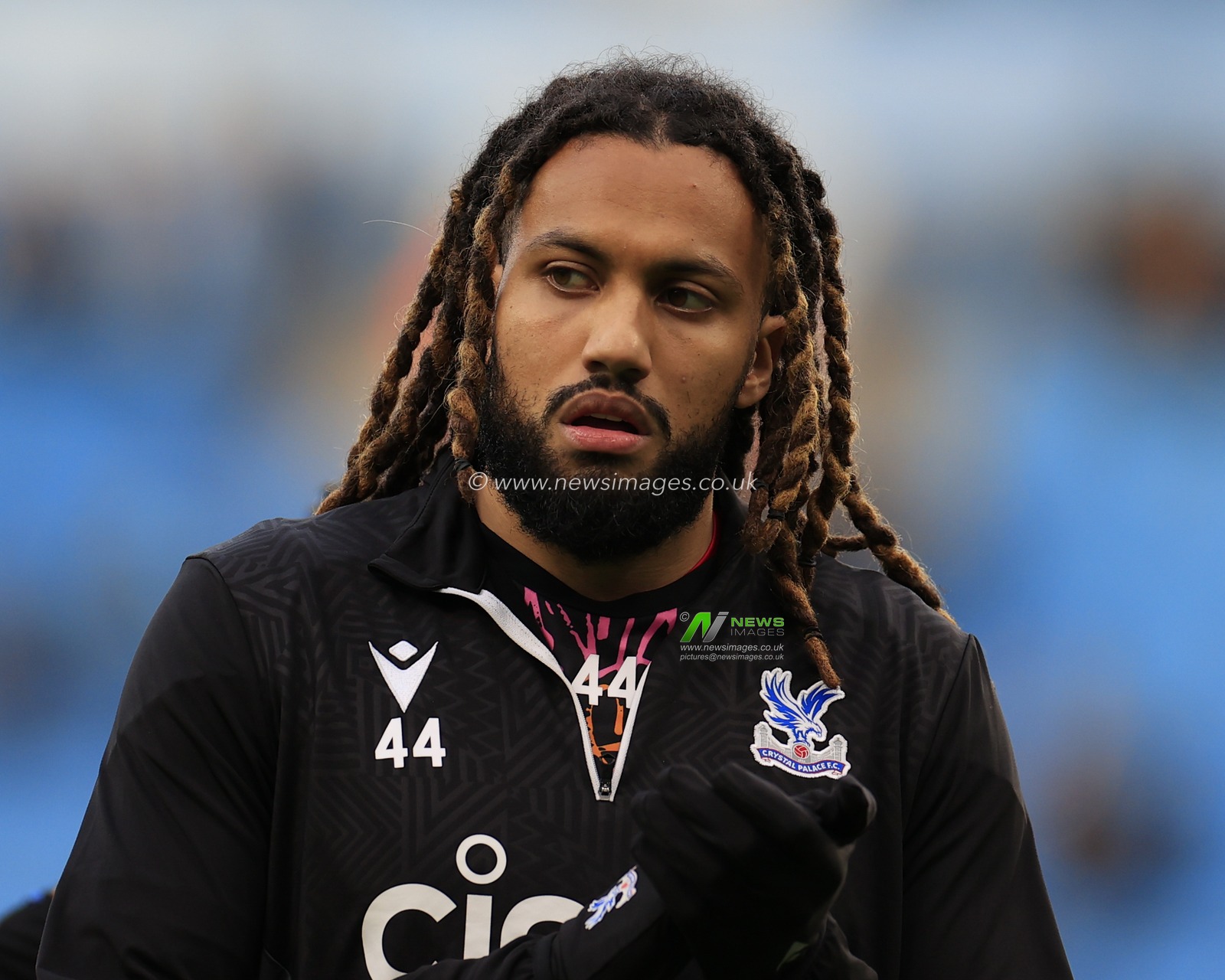 Jairo Riedewald #44 of Crystal Palace during the warm up ahead of the Premier League match Manchester City vs Crystal Palace at Etihad Stadium, Manchester, United Kingdom, 16th December 2023

(Photo by Conor Molloy/News Images)