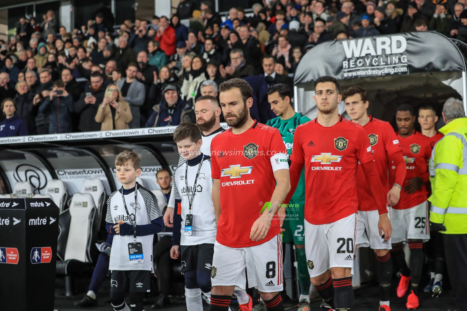 5th March 2020, Pride Park Stadium, Derby, England; Emirates FA Cup 5th Round, Derby County v Manchester United : Juan Mata (8) of Manchester United leads him team out