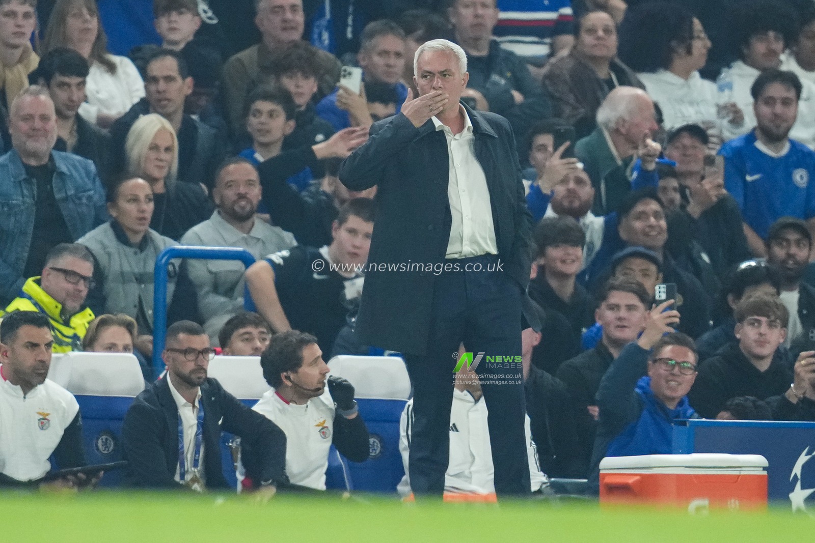Jose Mourinho blows a kiss to the Chelsea supporters who sing his name during the UEFA Champions League match Chelsea vs Benfica at Stamford Bridge, London, United Kingdom, 30th September 2025

(Photo by Harvey Murphy/News Images)