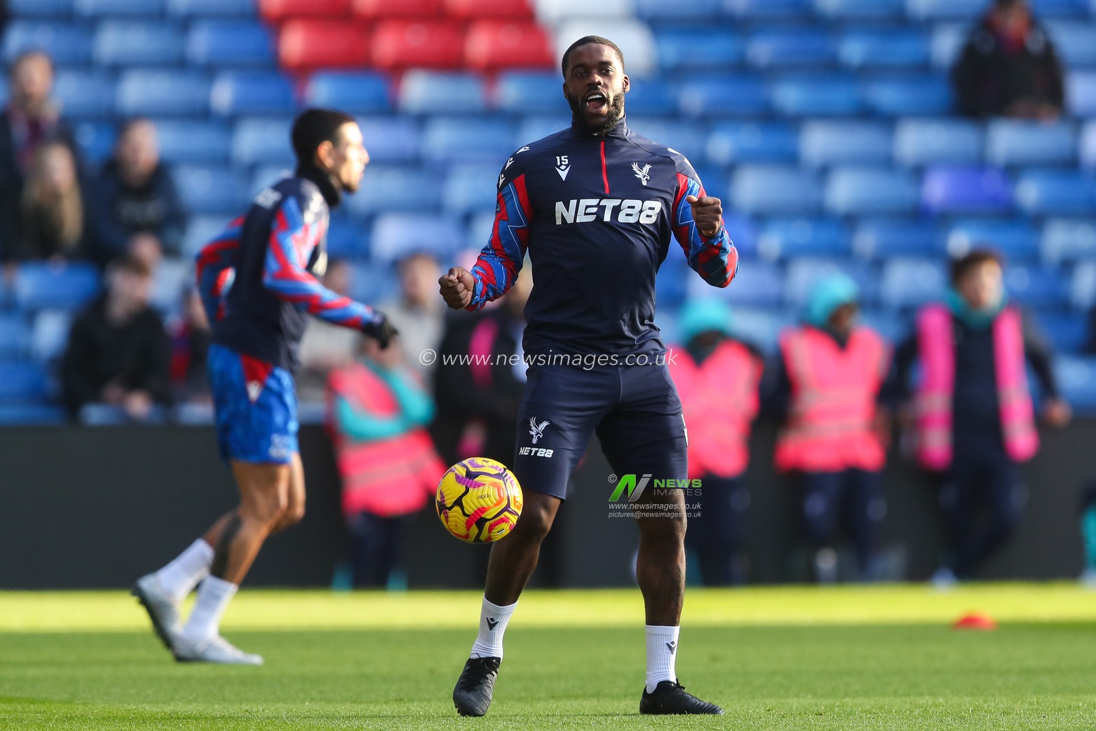 Jeffrey Schlupp of Crystal Palace during the pre-game warm up ahead of the Premier League match Crystal Palace vs Newcastle United at Selhurst Park, London, United Kingdom, 30th November 2024

(Photo by Gareth Evans/News Images)