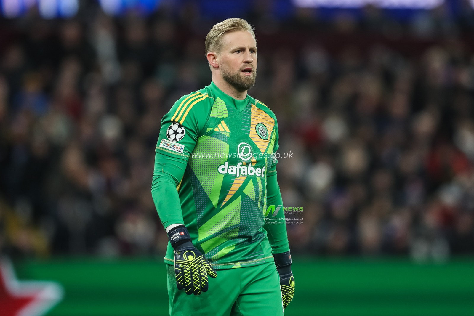 Kasper Schmeichel of Celtic in action during the UEFA Champions League Matchday 8 of 8 Aston Villa vs Celtic at Villa Park, Birmingham, United Kingdom, 29th January 2025

(Photo by Gareth Evans/News Images)