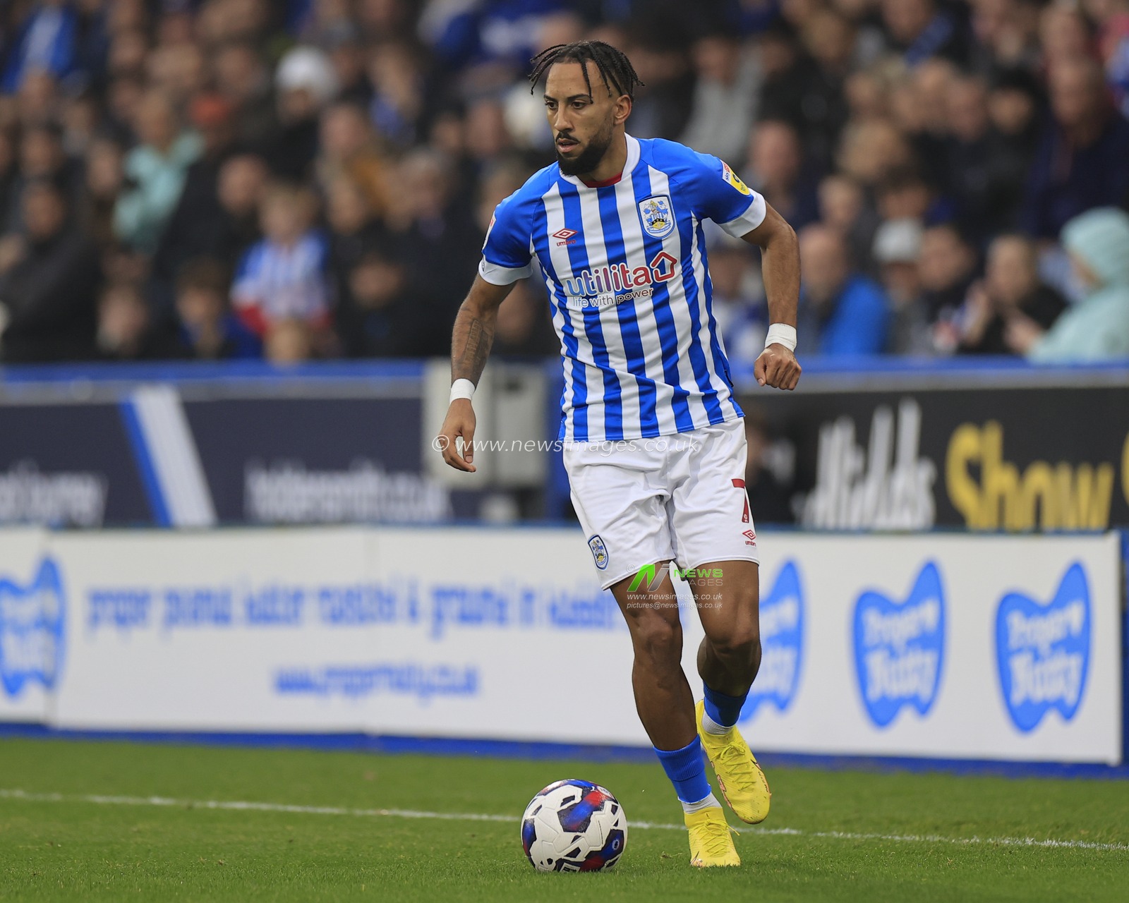 Sorba Thomas #7 of Huddersfield Town during the Sky Bet Championship match Huddersfield Town vs Millwall at John Smith's Stadium, Huddersfield, United Kingdom, 29th October 2022

(Photo by Conor Molloy/News Images)
