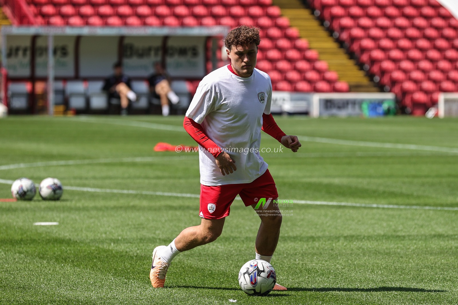 Callum Styles #10 of Barnsley in the pregame warmup session during the Pre-season friendly match Barnsley vs Crewe Alexandra at Oakwell, Barnsley, United Kingdom, 29th July 2023

(Photo by Mark Cosgrove/News Images)
