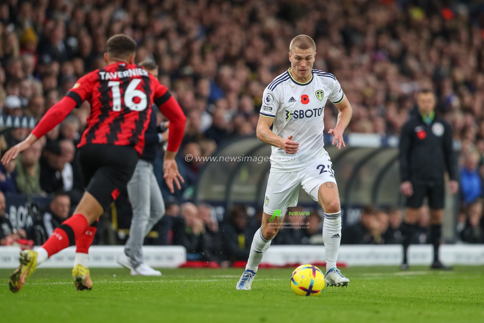 Rasmus Kristensen #25 of Leeds United in action during the Premier League match Leeds United vs Bournemouth at Elland Road, Leeds, United Kingdom, 5th November 2022

(Photo by Gareth Evans/News Images)