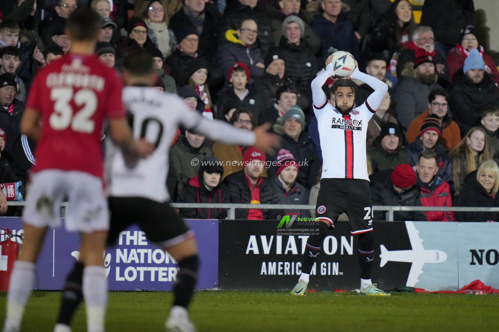 Jayden Bogle #20 of Sheffield United sets to throw the ball into play during the Emirates FA Cup fourth round match Wrexham vs Sheffield United at The Racecourse Ground, Wrexham, United Kingdom, 29th January 2023

(Photo by Steve Flynn/News Images)