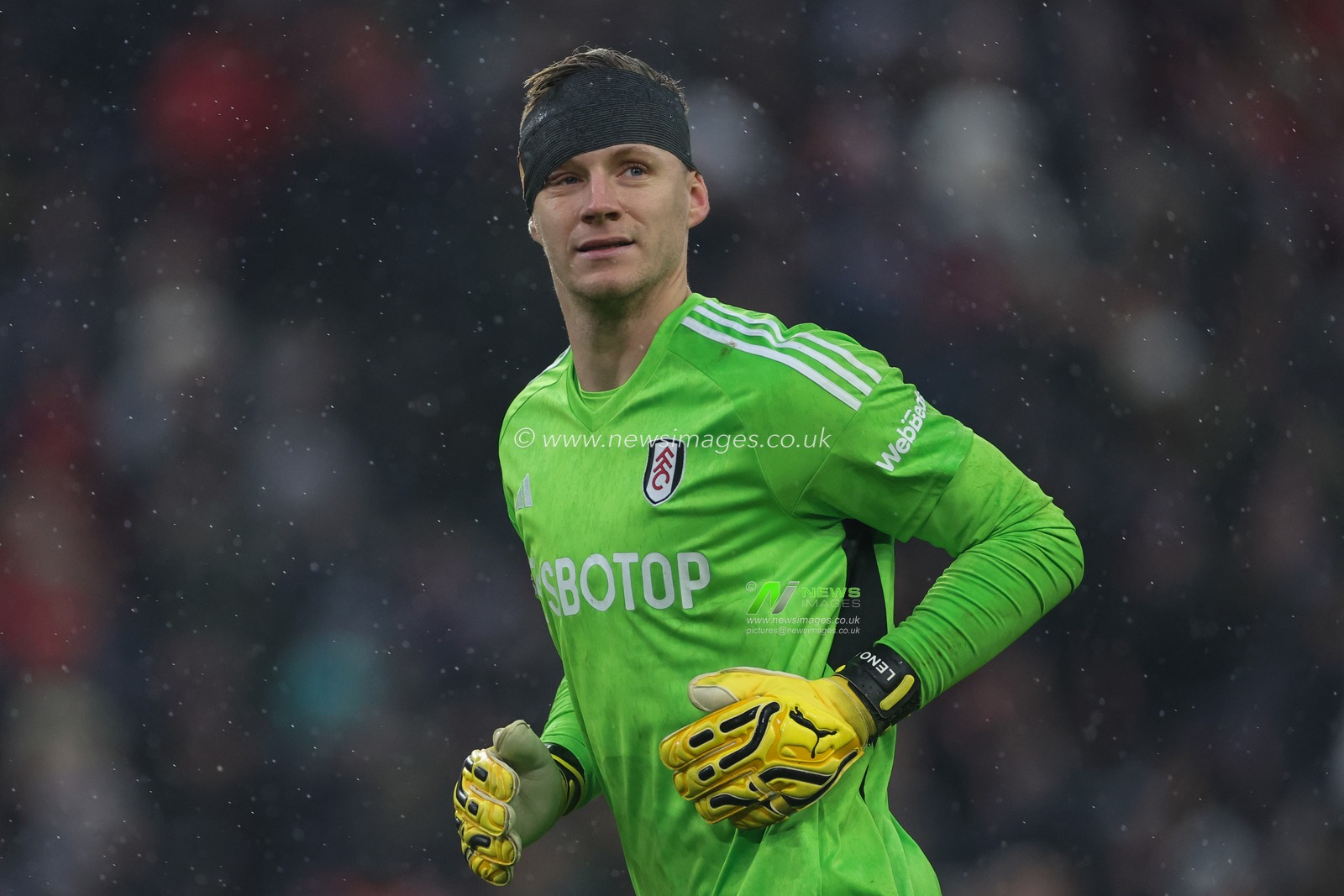 Bernd Leno #17 of Fulham during the Premier League match Liverpool vs Fulham at Anfield, Liverpool, United Kingdom, 3rd December 2023

(Photo by Mark Cosgrove/News Images)