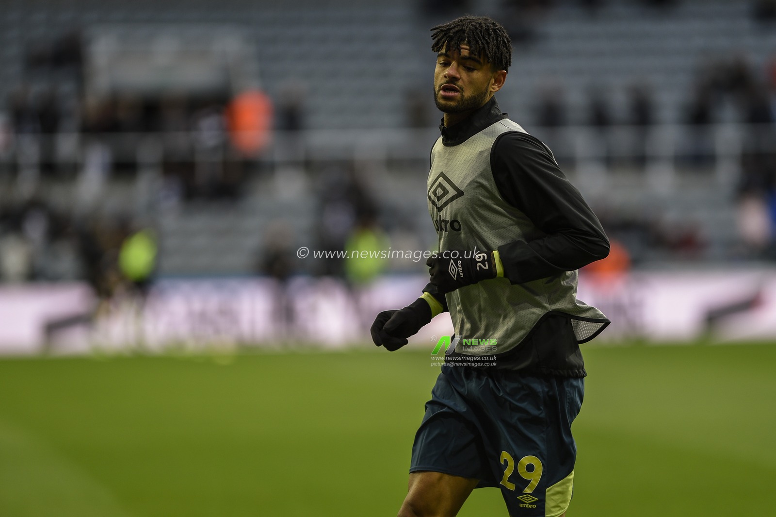 9th November 2019, St. James's Park, Newcastle, England; Premier League, Newcastle United v Bournemouth : Philip Billing (29) of Bournemouth

Credit: Iam Burn/News Images