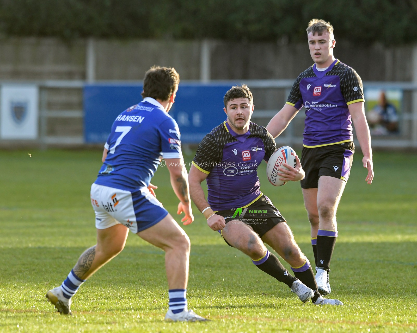 Jack Johnson (2) of Newcastle Thunder runs forward with the ball