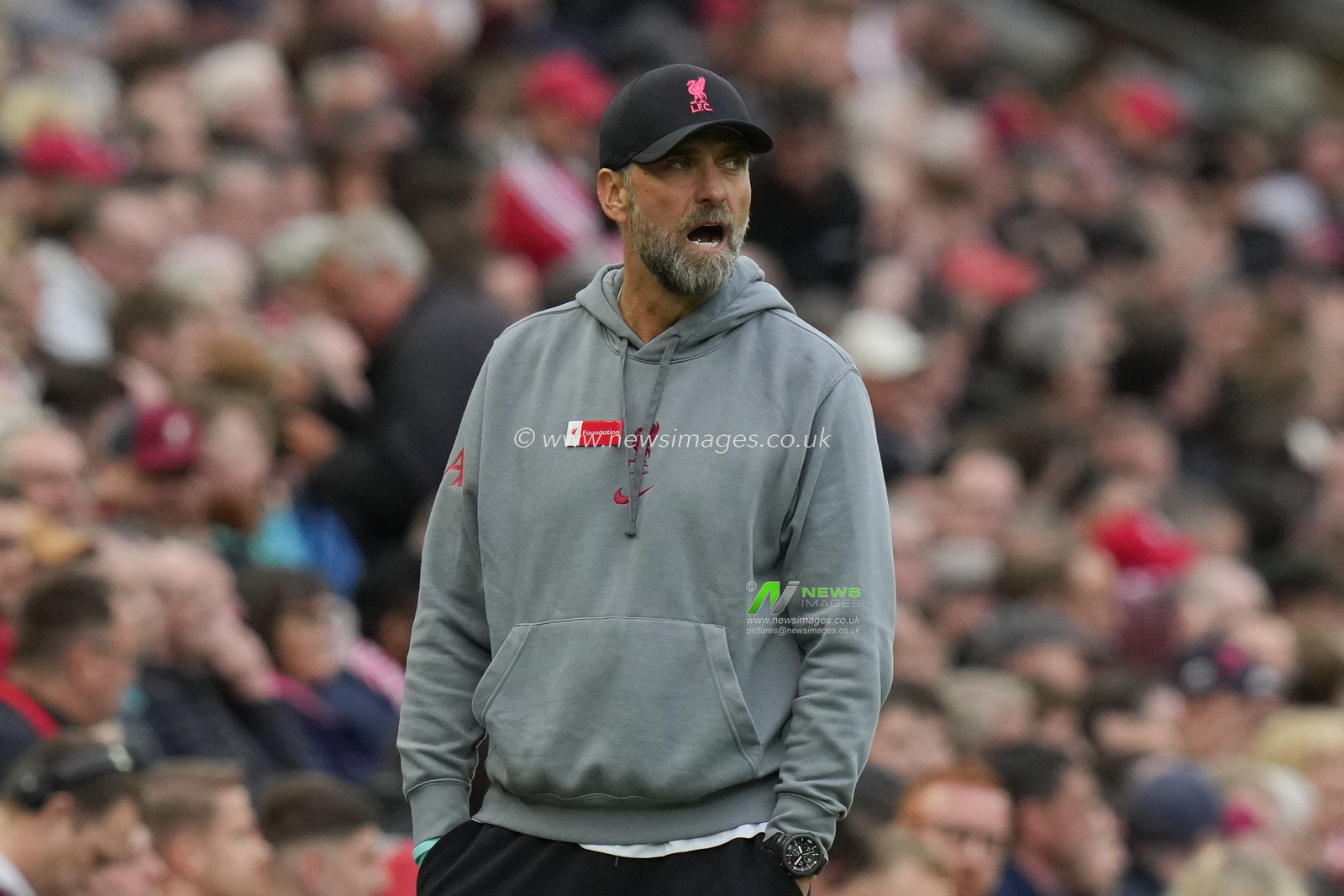 Jurgen Klopp manager of Liverpool shouts instructions during the Premier League match Liverpool vs Brentford at Anfield, Liverpool, United Kingdom, 6th May 2023

(Photo by Steve Flynn/News Images)