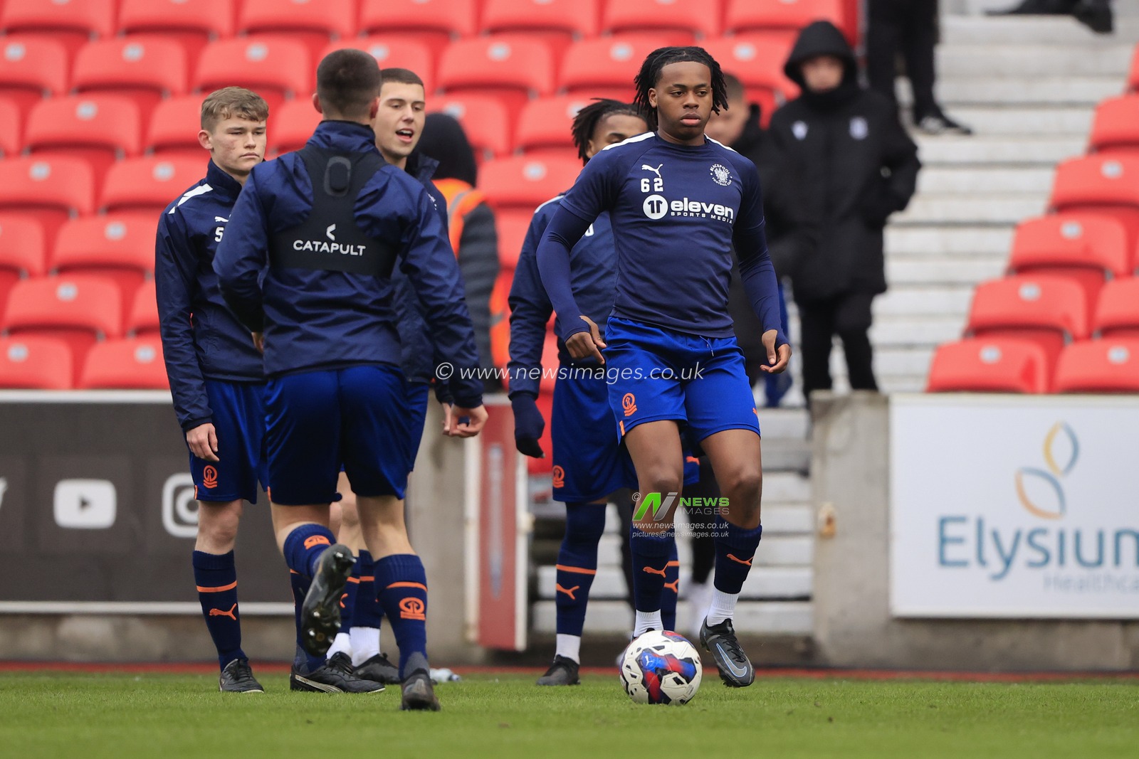 Blackpool players during the warm up for the game ahead of the FA Youth Cup Third Round Proper match Stoke City U18 vs Blackpool U18 at Bet365 Stadium, Stoke-on-Trent, United Kingdom, 17th December 2022

(Photo by Conor Molloy/News Images)