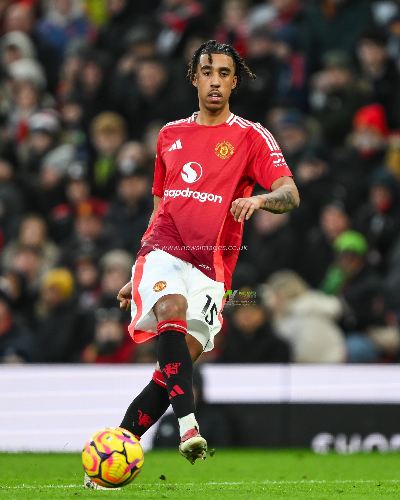 Leny Yoro of Manchester United passes the ball during the Premier League match Manchester United vs Bournemouth at Old Trafford, Manchester, United Kingdom, 22nd December 2024

(Photo by Craig Thomas/News Images)