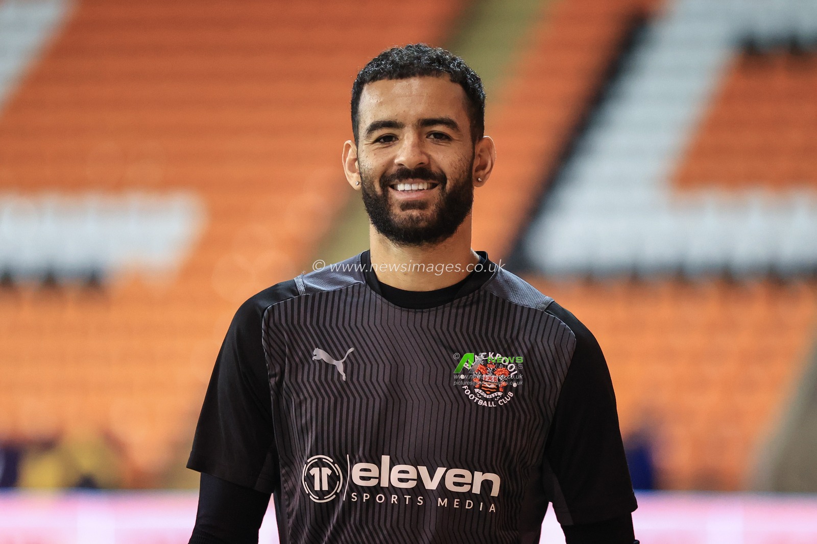 Kevin Stewart #6 of Blackpool arrives at Bloomfield Road