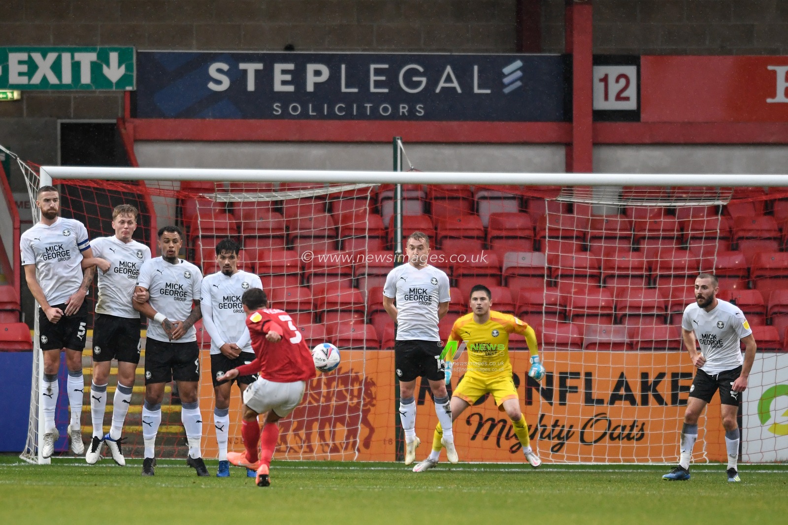 GOAL Harry Pickering #3 of Crewe Alexandra scores a goal to make it 1-0