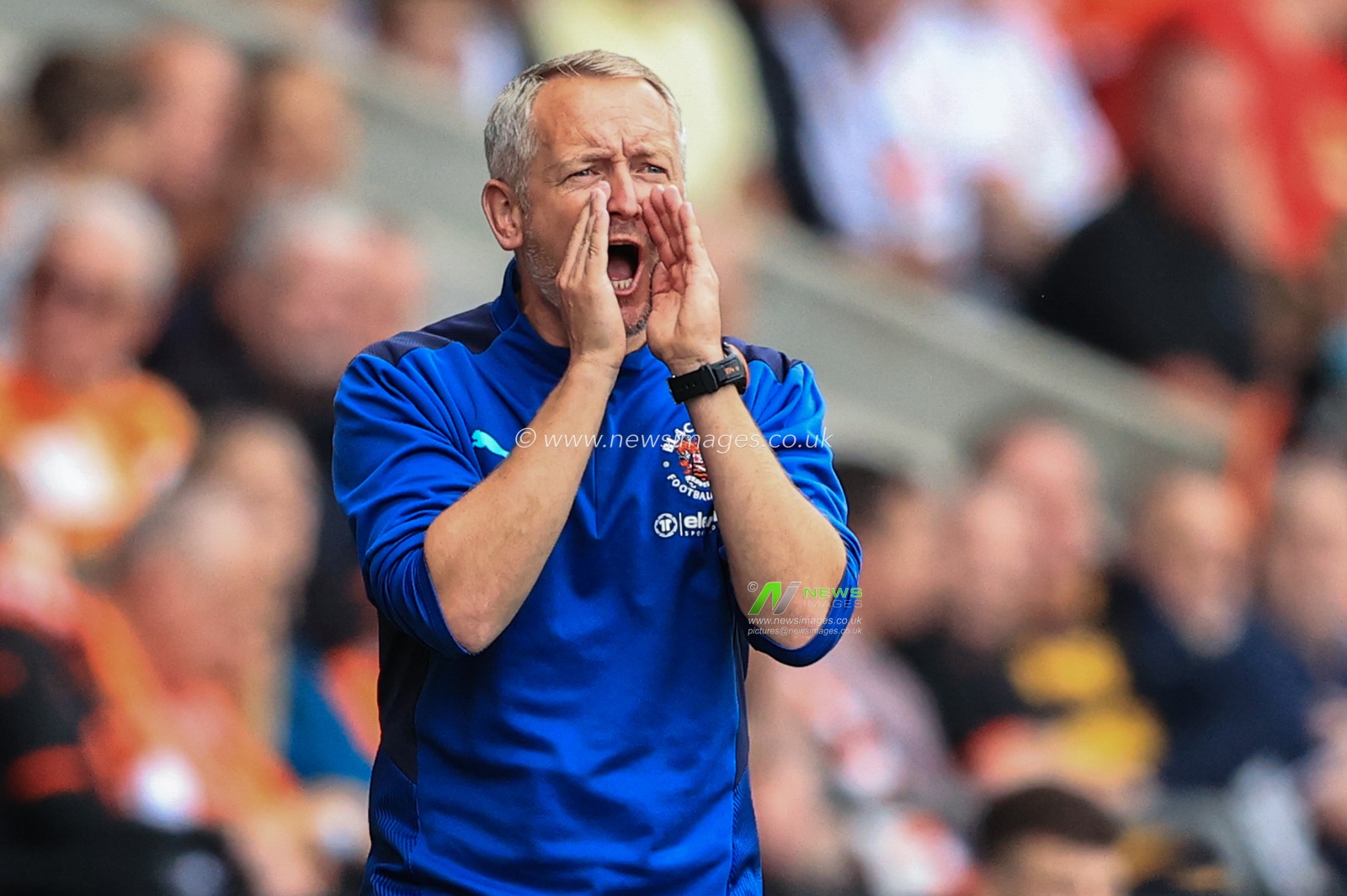 Neil Critchley Head Coach of Blackpool shouts instructions