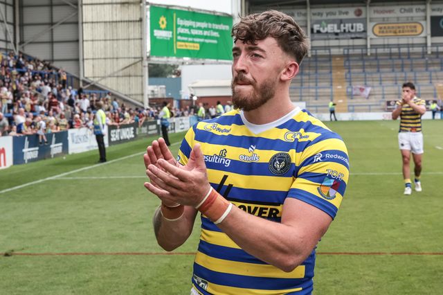 Matty Ashton of Warrington Wolves applauds the fans during the Betfred Super League round 19 match Warrington Wolves vs Hull KR at The Halliwell Jones Stadium, Warrington, United Kingdom on 18 July 2026

(Photo by Mark Cosgrove/News Images)