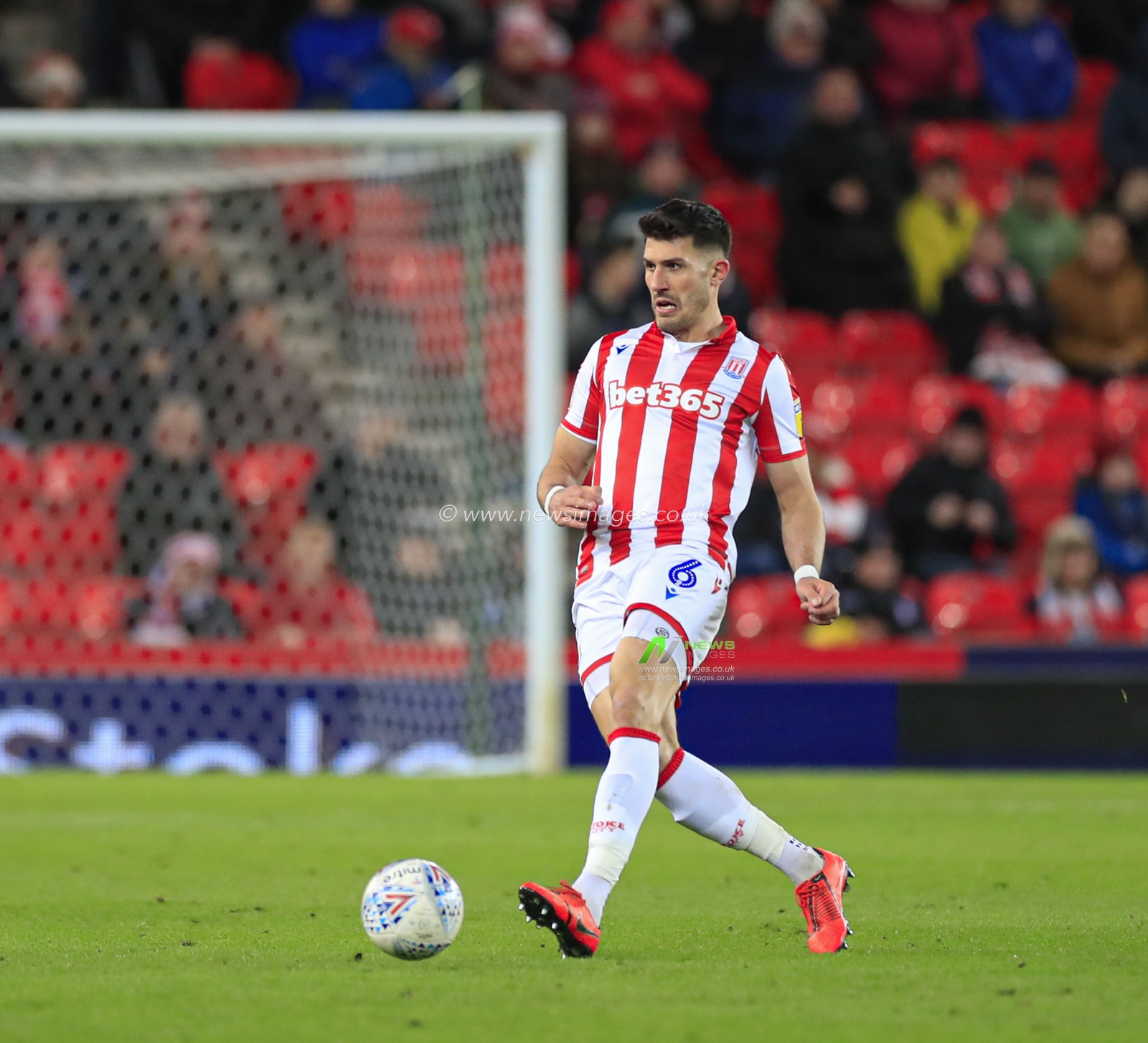 12th February 2020, Bet365 Stadium, Stoke-on-Trent, England; Sky Bet Championship, Stoke City v Preston North End : Danny Baath (6) of Stoke City passes the ball