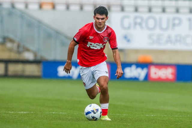 Rob Apter of Charlton Athletic runs with the ball during the Pre-season friendly match Cambridge United vs Charlton Athletic at Abbey Stadium, Cambridge, United Kingdom, 26th July 2025

(Photo by Izzy Poles/News Images)