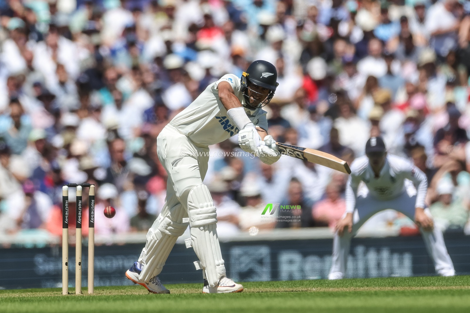 Rachin Ravindra of New Zealand hits a four during the 2nd Rothesay Test Match Day 1 match England vs New Zealand at The Kia Oval, London, United Kingdom on 17 June 2026

(Photo by Mark Cosgrove/News Images)