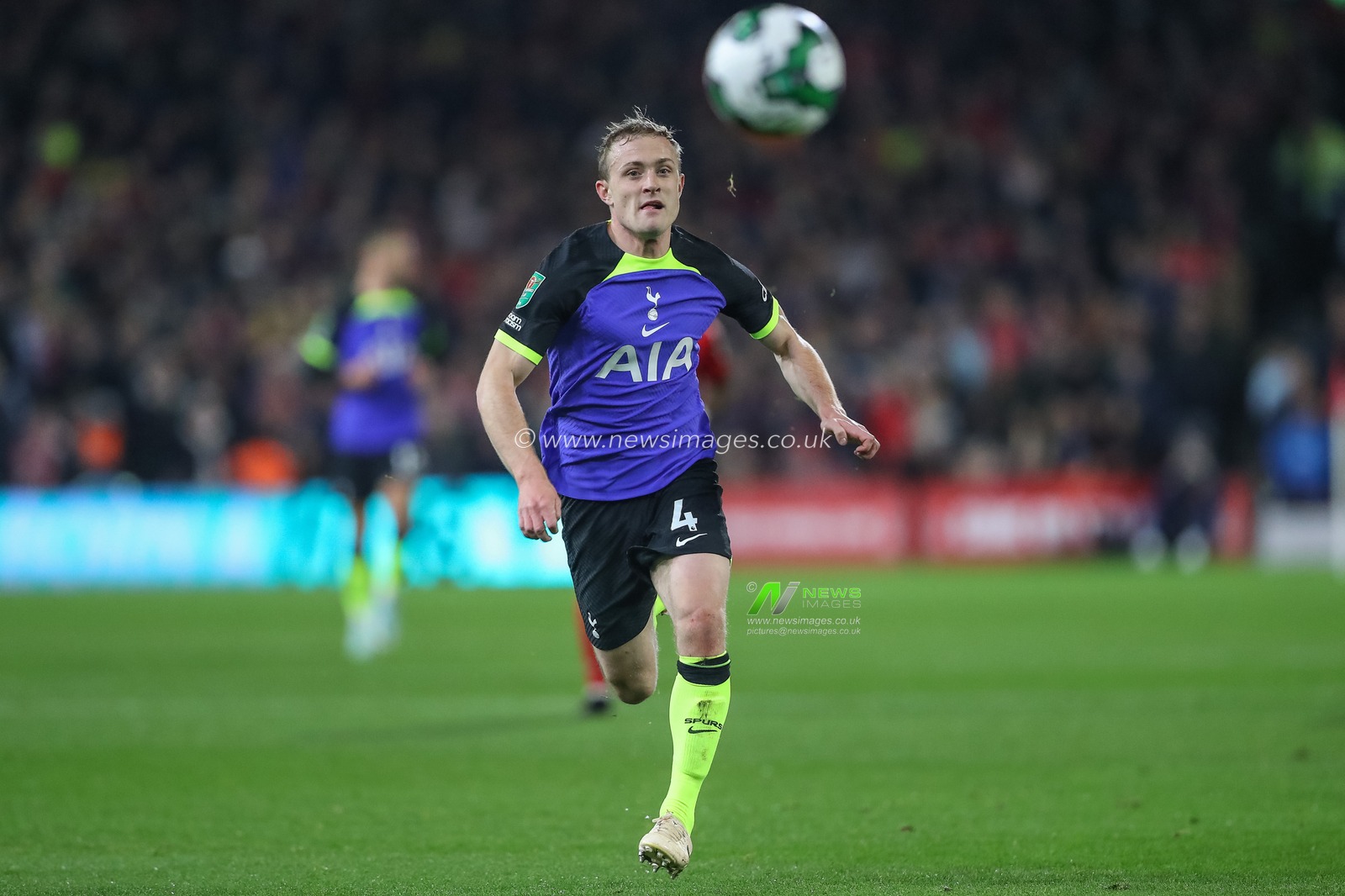 Oliver Skipp #4 of Tottenham Hotspur runs for the ball during the Carabao Cup Third Round match Nottingham Forest vs Tottenham Hotspur at City Ground, Nottingham, United Kingdom, 9th November 2022

(Photo by Gareth Evans/News Images)