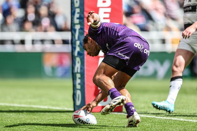 Leroy Cudjoe of Huddersfield Giants goes over for a try during the Betfred Magic Weekend 2025 match Huddersfield Giants vs Hull FC at St. James's Park, Newcastle, United Kingdom, 4th May 2025

(Photo by Mark Cosgrove/News Images)