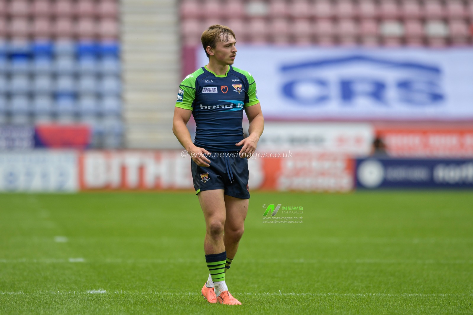 Olly Ashall-Bott (31) of Huddersfield Giants in action during the game