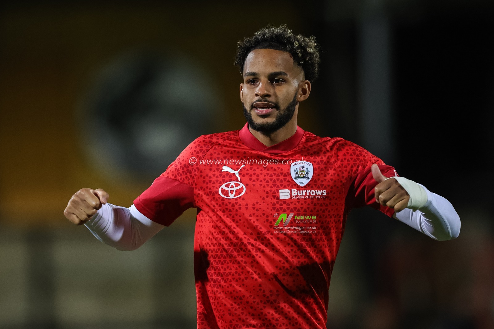 Barry Cotter #17 of Barnsley in the pregame warmup session during the Sky Bet League 1 match Cambridge United vs Barnsley at Abbey Stadium, Cambridge, United Kingdom, 3rd October 2023

(Photo by Mark Cosgrove/News Images)