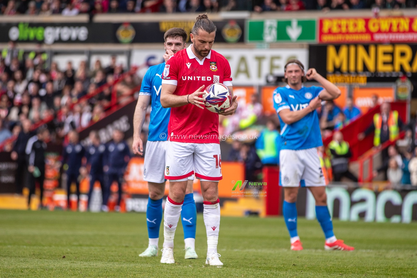 Wrexham's Jay Rodriguez prepares to take his penalty during the Sky Bet League 1 match Wrexham vs Stockport County at SToK Cae Ras, Wrexham, United Kingdom, 22nd March 2025

(Photo by Nik Mesney/News Images)