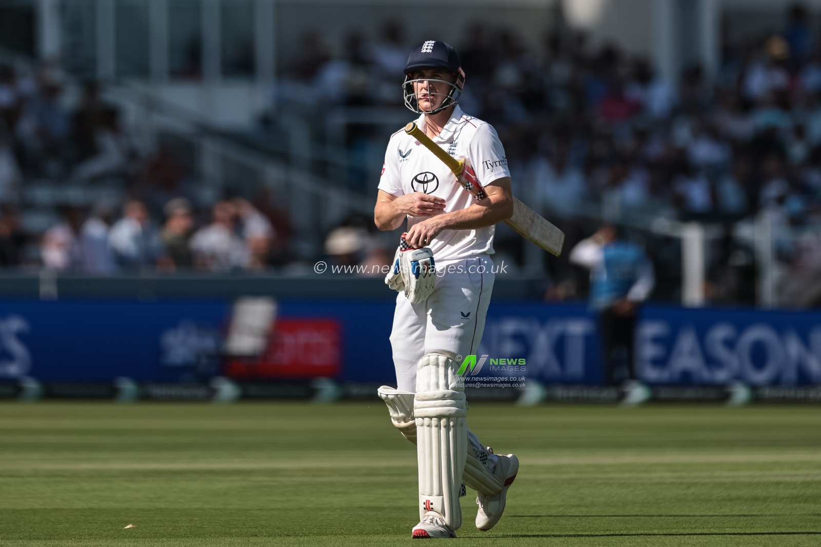 Harry Brook of England leaves the field of play after been dismissed after he’s bowled out by Jasprit Bumrah of India during the 3rd Rothesay Test Match Day 1 England v India at Lords, London, United Kingdom, 10th July 2025

(Photo by Mark Cosgrove/News Images)