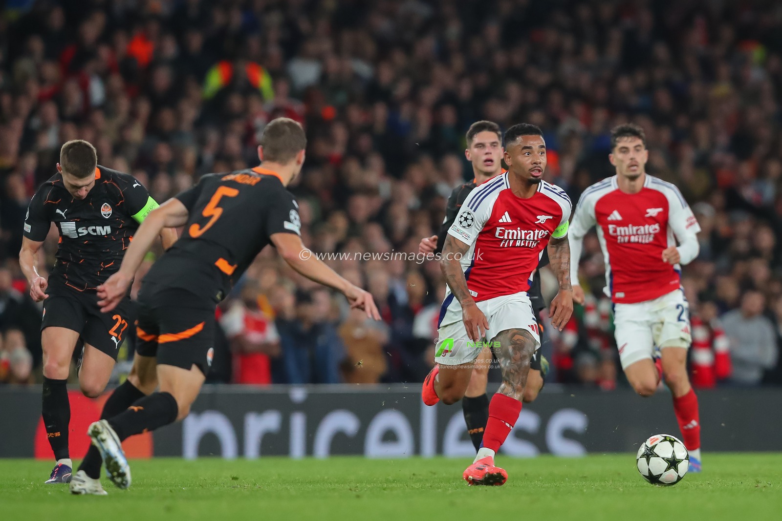 Gabriel Jesus of Arsenal breaks forward with the ball during the UEFA Champions League, League Stage Arsenal vs FC Shakhtar Donetsk at Emirates Stadium, London, United Kingdom, 22nd October 2024

(Photo by Izzy Poles/News Images)