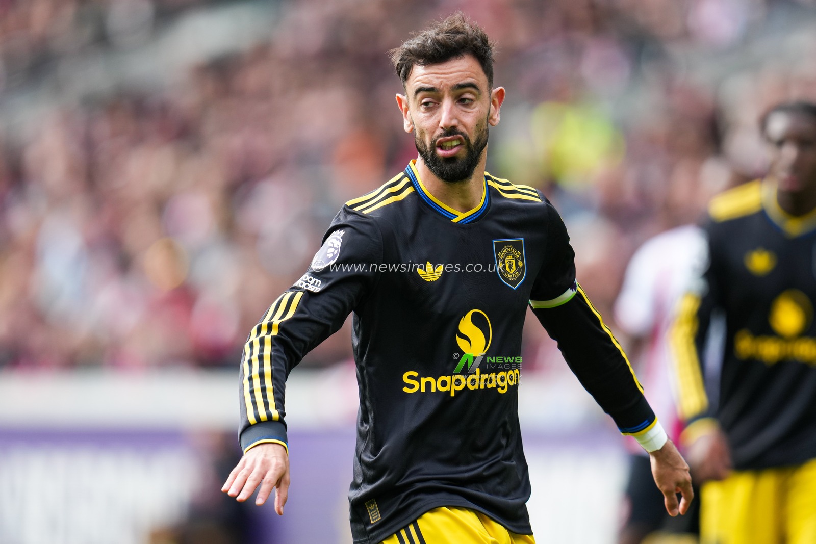 Bruno Fernandes of Manchester United during the Premier League match Brentford vs Manchester United at The Gtech Community Stadium, London, United Kingdom, 27th September 2025

(Photo by Harvey Murphy/News Images)