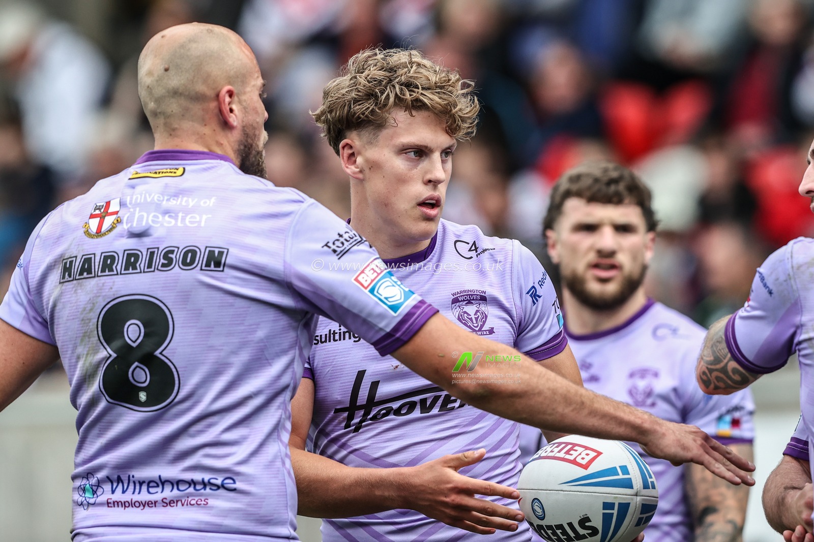 Arron Lindop of Warrington Wolves celebrates his try during the Betfred Super League Round 11 match Wakefield Trinity vs Warrington Wolves at DIY Kitchens Stadium, Wakefield, United Kingdom, 18th May 2025

(Photo by Alfie Cosgrove/News Images)