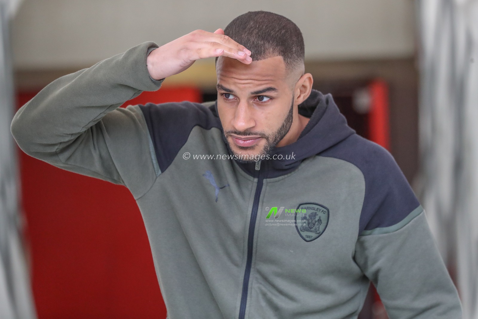 Barry Cotter of Barnsley arrives during the Sky Bet League 1 match Charlton Athletic vs Barnsley at The Valley, London, United Kingdom, 6th April 2024

(Photo by Alfie Cosgrove/News Images)