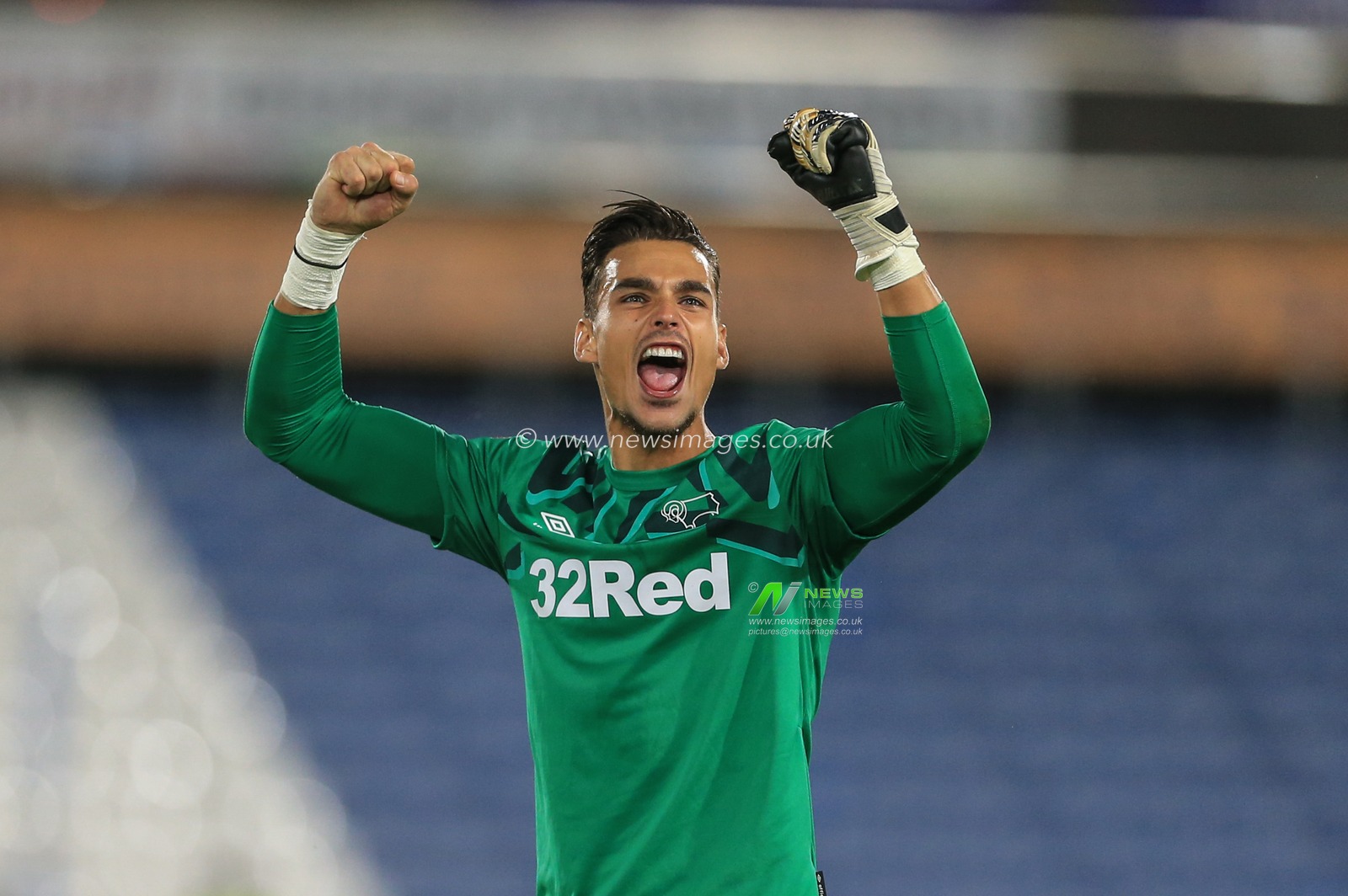 5th August 2019, John Smiths Stadium, Huddersfield England; Sky Bet Championship, Huddersfield Town vs Derby County ; Kelle Roos (21) of Derby County celebrates Derbyâ€™s win in the opening game of the season


Credit: Mark Cosgrove/News Images

English Football League images are subject to DataCo Licence