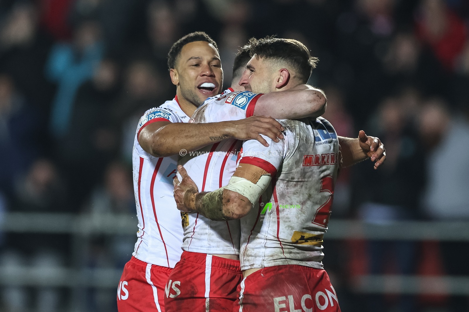 Tommy Makinson of St. Helens celebrates his try to make it 8-4  during the Betfred Super League Round 3 match St Helens vs Leigh Leopards at Totally Wicked Stadium, St Helens, United Kingdom, 1st March 2024

(Photo by Mark Cosgrove/News Images)