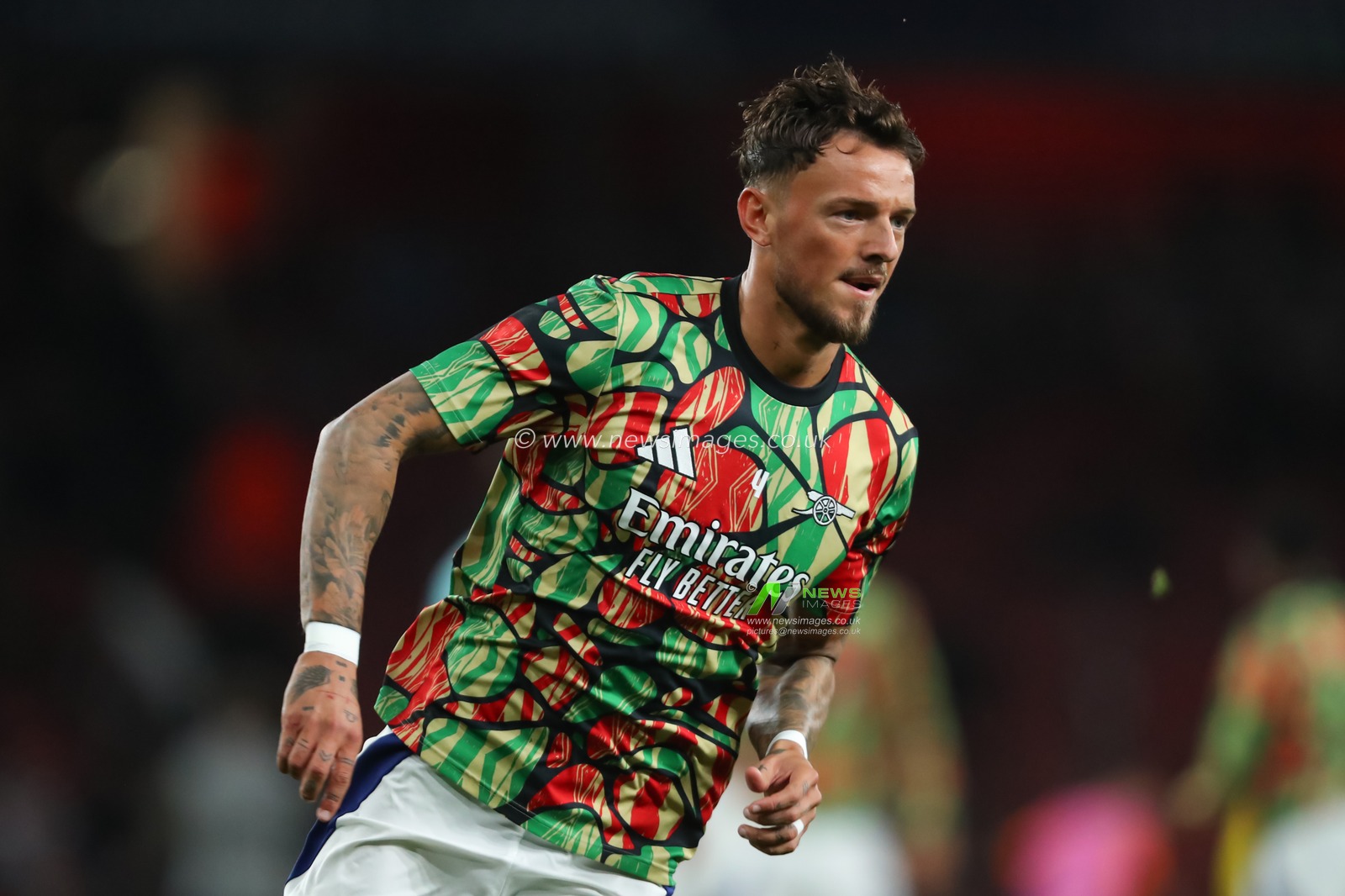 Ben White of Arsenal warms up ahead of the UEFA Champions League, League Stage Arsenal vs FC Shakhtar Donetsk at Emirates Stadium, London, United Kingdom, 22nd October 2024

(Photo by Izzy Poles/News Images)