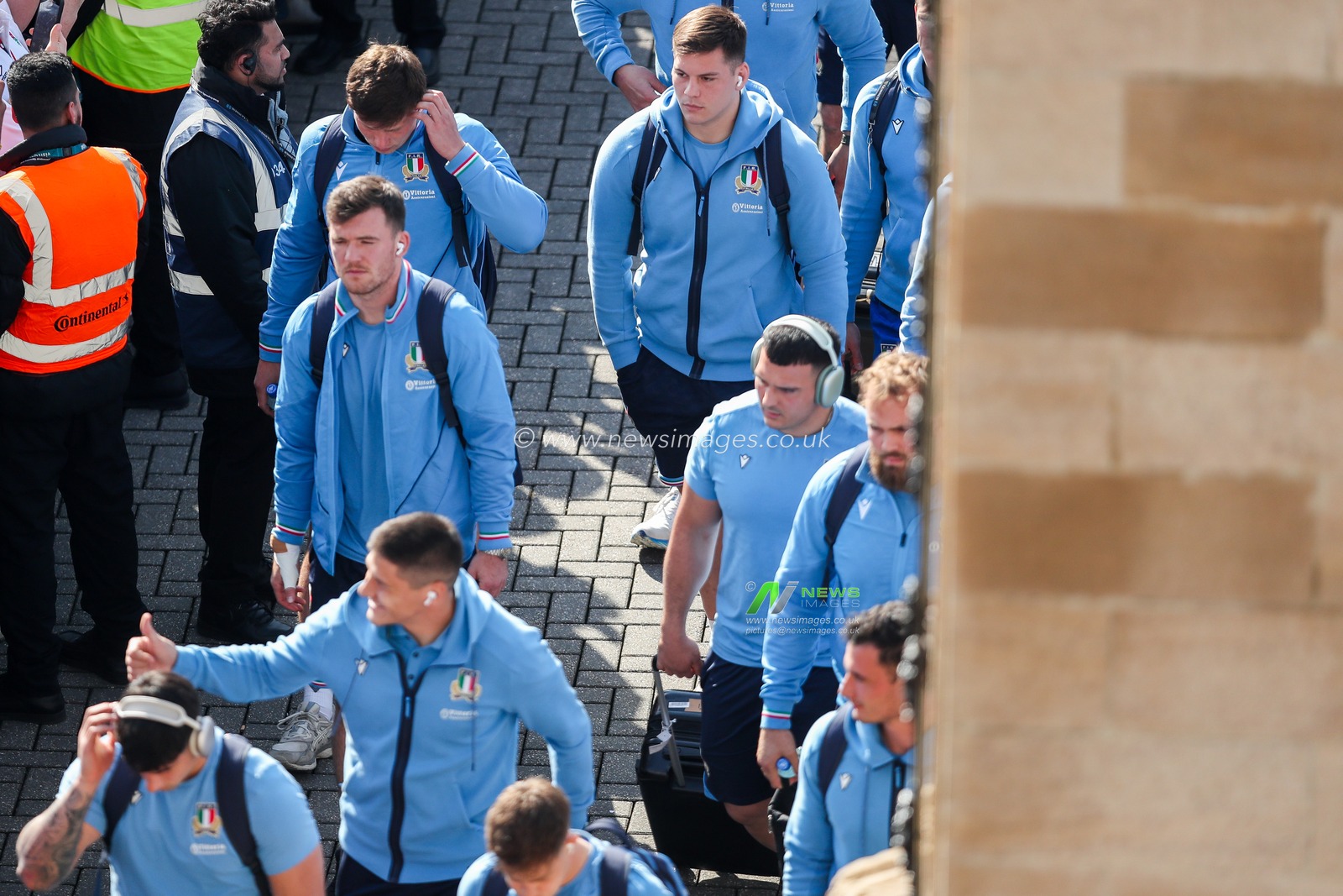 Italy players arrive at the Allianz Stadium prior to the 2025 Guinness 6 Nations match England vs Italy at Allianz Stadium, Twickenham, United Kingdom, 9th March 2025

(Photo by Izzy Poles/News Images)