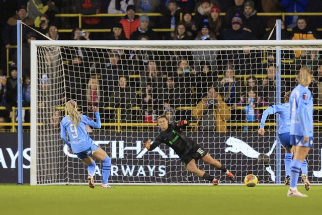 Chloe Kelly of Manchester City scores to make it 5-1 during the The FA Women's Super League match Manchester City Women vs Liverpool Women at Joie Stadium, Manchester, United Kingdom, 21st January 2024

(Photo by Conor Molloy/News Images)