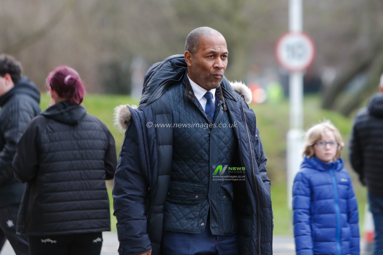 Les Ferdinand arrives for the Sky Bet Championship match Hull City vs Queens Park Rangers at MKM Stadium, Hull, United Kingdom, 28th January 2023

(Photo by Ben Early/News Images)