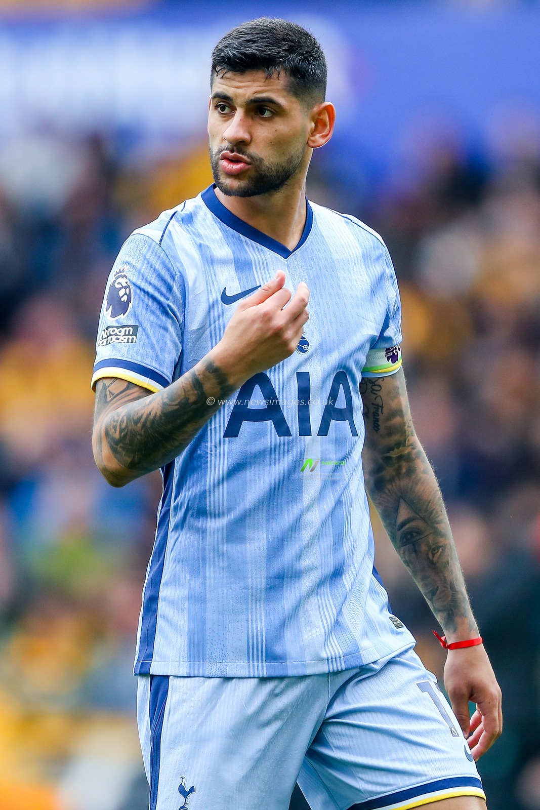 Cristian Romero of Tottenham Hotspur gives the team instructions during the Premier League match Wolverhampton Wanderers vs Tottenham Hotspur at Molineux, Wolverhampton, United Kingdom, 13th April 2025

(Photo by Gareth Evans/News Images)