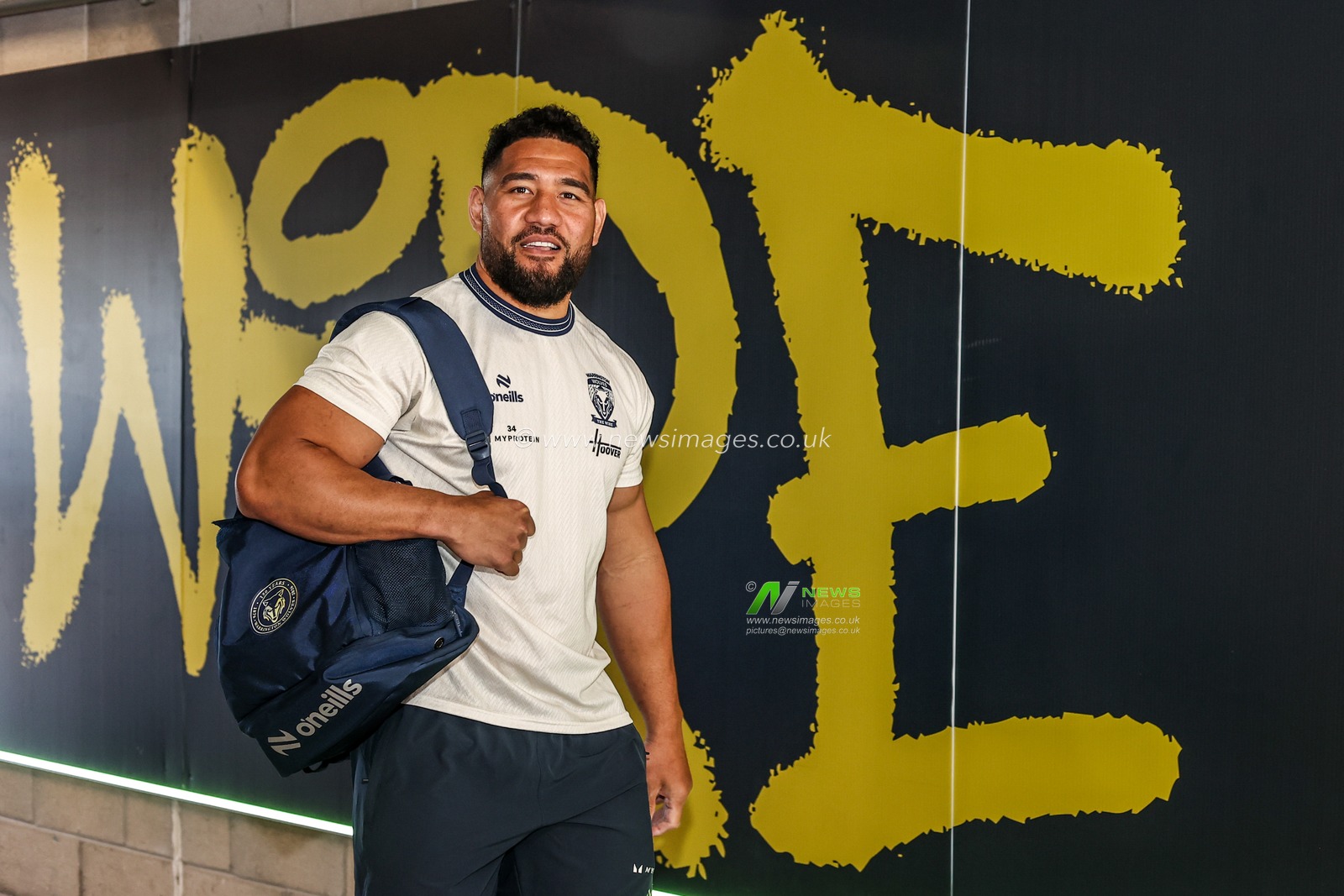 Kelepi Tanginoa of Warrington Wolves arrives during the Betfred Super League round 12 match Warrington Wolves vs Bradford Bulls at The Halliwell Jones Stadium, Warrington, United Kingdom on 24 May 2026

(Photo by Alfie Cosgrove/News Images)