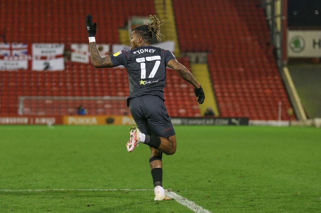 Sky Bet Championship Barnsley v Brentford