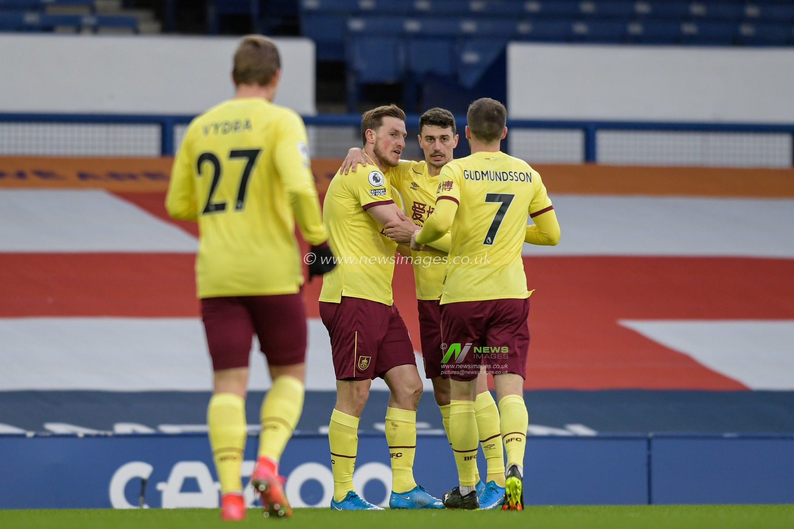 Chris Wood #9 of Burnley celebrates scoring a goal with his team mates to make it 0-1