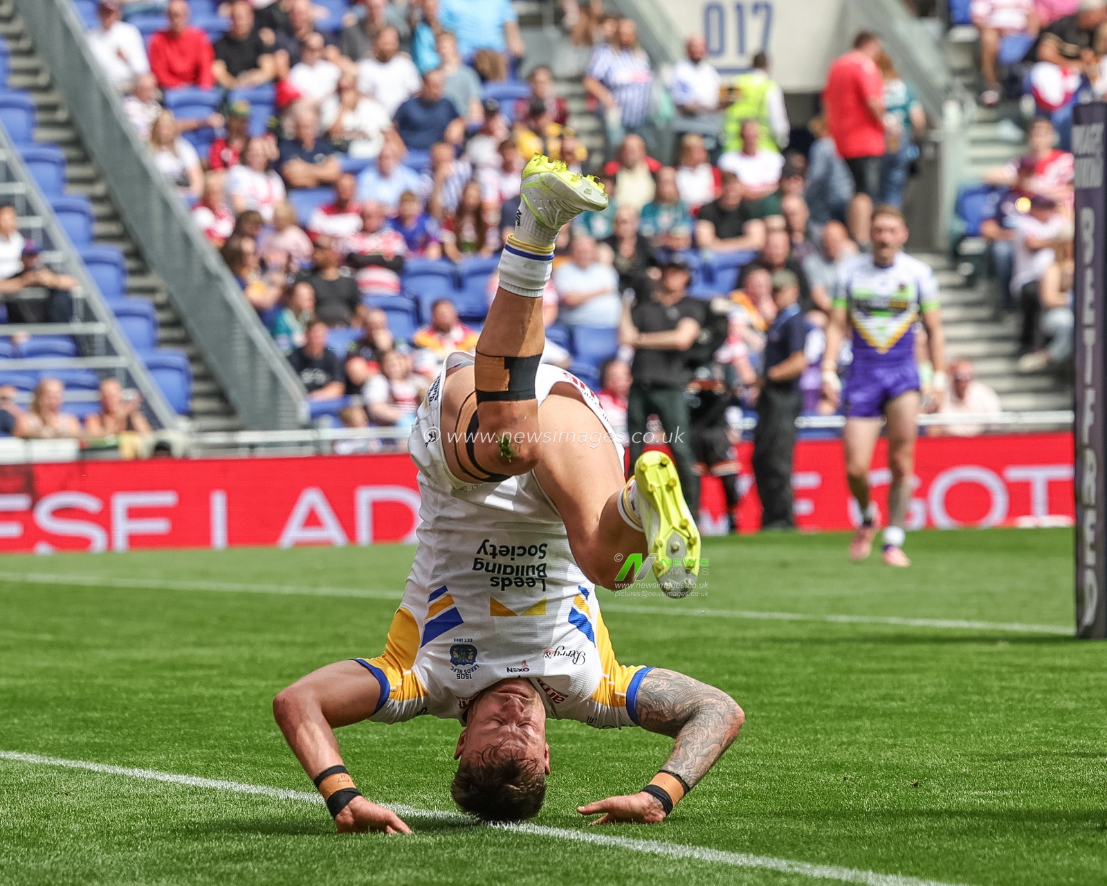 Chris Hankinson of Leeds Rhinos celebrates his try by doing a roly-poly during the Betfred Super League Magic Weekend match Leeds Rhinos vs Bradford Bulls at Hill Dickinson Stadium, Liverpool, United Kingdom on 05 July 2026

(Photo by Mark Cosgrove/News Images)
