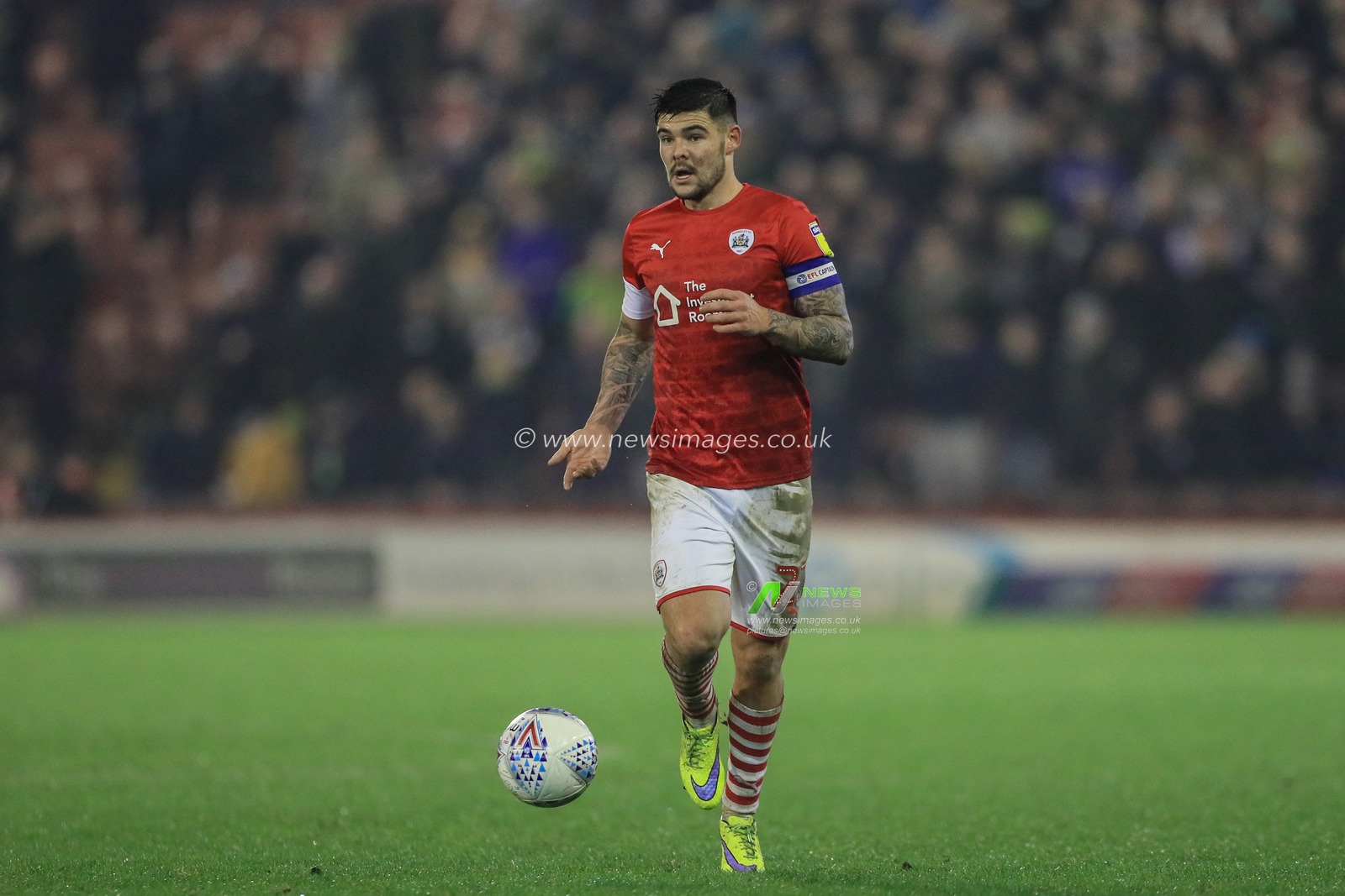 26th December 2019, Oakwell, Barnsley, England; Sky Bet Championship, Barnsley v West Bromwich Albion : Alex Mowatt (27) of Barnsley in action during the game 

Credit: Mark Cosgrove/News Images