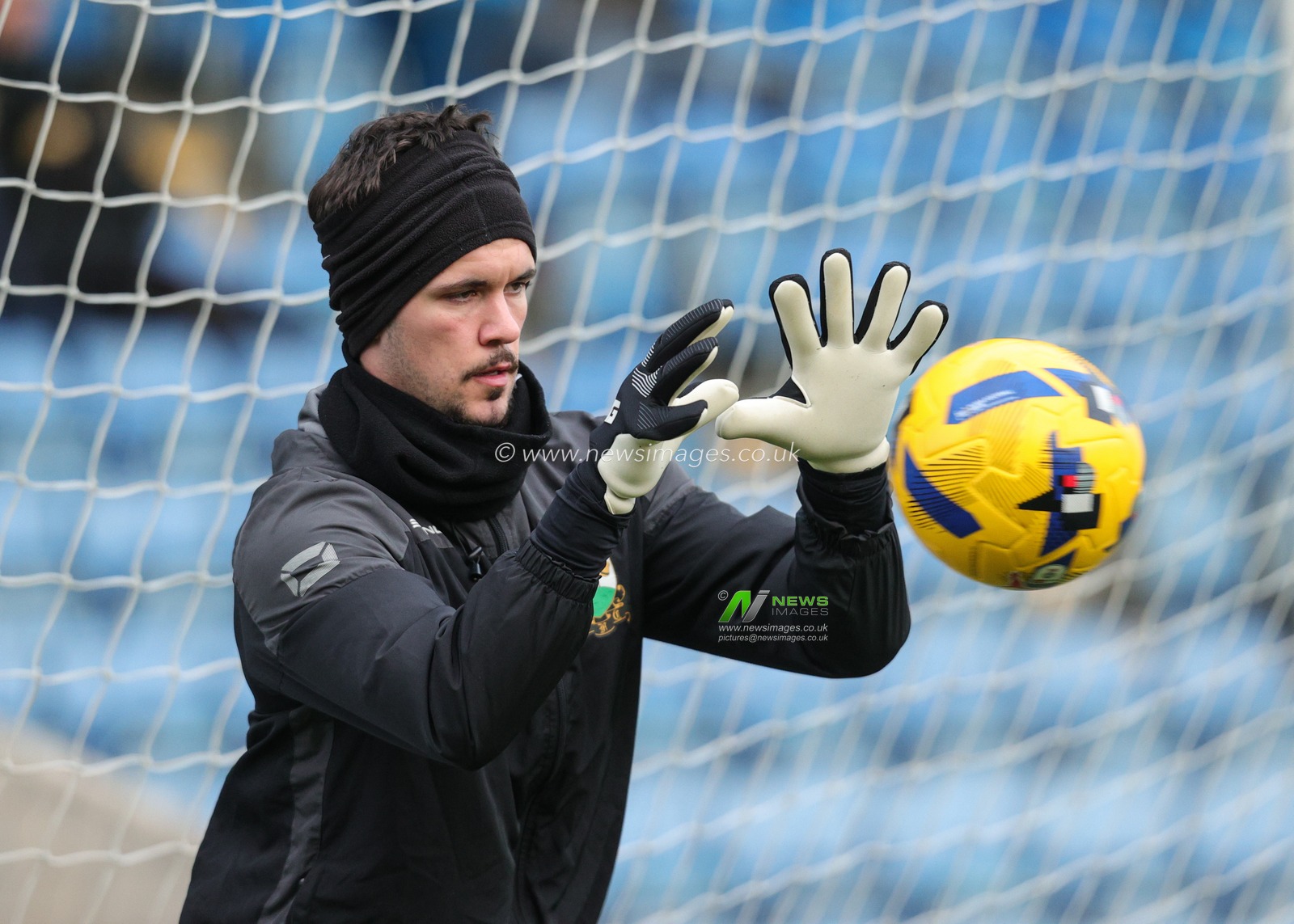 Barnet goalkeeper Cieran Slicker in the pregame warmup session during the Sky Bet League 2 match Chesterfield vs Barnet at SMH Group Stadium, Chesterfield, United Kingdom, 13th December 2025

(Photo by Richard Bierton/News Images)

*** GER AUT SUI OUT ***