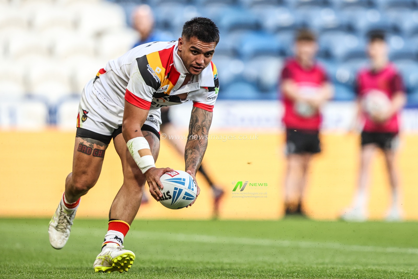 Jayden Nikorima of Bradford Bulls goes over for a try during the Betfred Super League round 18 match Huddersfield Giants vs Bradford Bulls at Accu Stadium, Huddersfield, United Kingdom on 10 July 2026

(Photo by Alfie Cosgrove/News Images)
