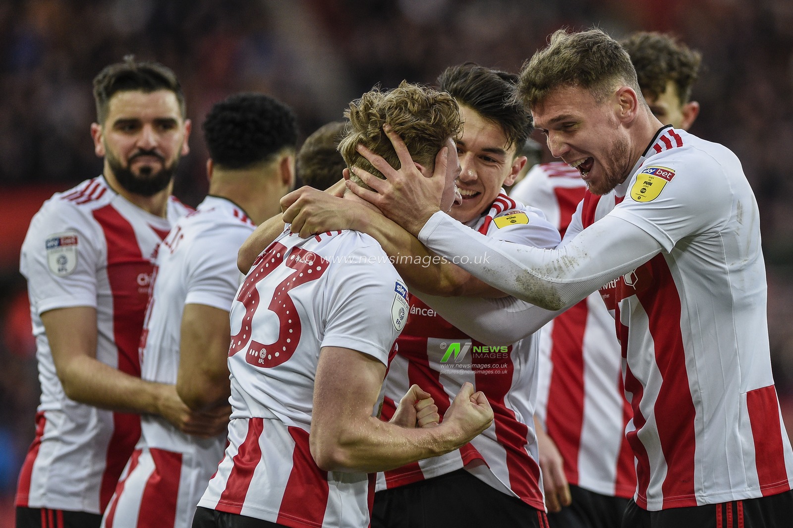 11th January 2020, Stadium Of Light, Sunderland, England; Sky Bet League 1, Sunderland v Wycombe Wanderers : Denver Hume (33) of Sunderland celebrates his goal to make it 2-0 

Credit: Iam Burn/News Images